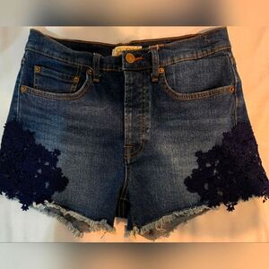 Jessica Simpson Shorts Sz 26 Denim Cutoff Crocheted On Each Side Button Fly